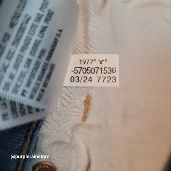 American Eagle Mom Shorts Size 4 Hi Rise Strigid Medium Light Wash NWT - Picture 7 of 13